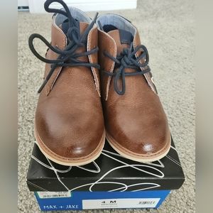 Boys Max + Jake Dress boots. Brown and navy